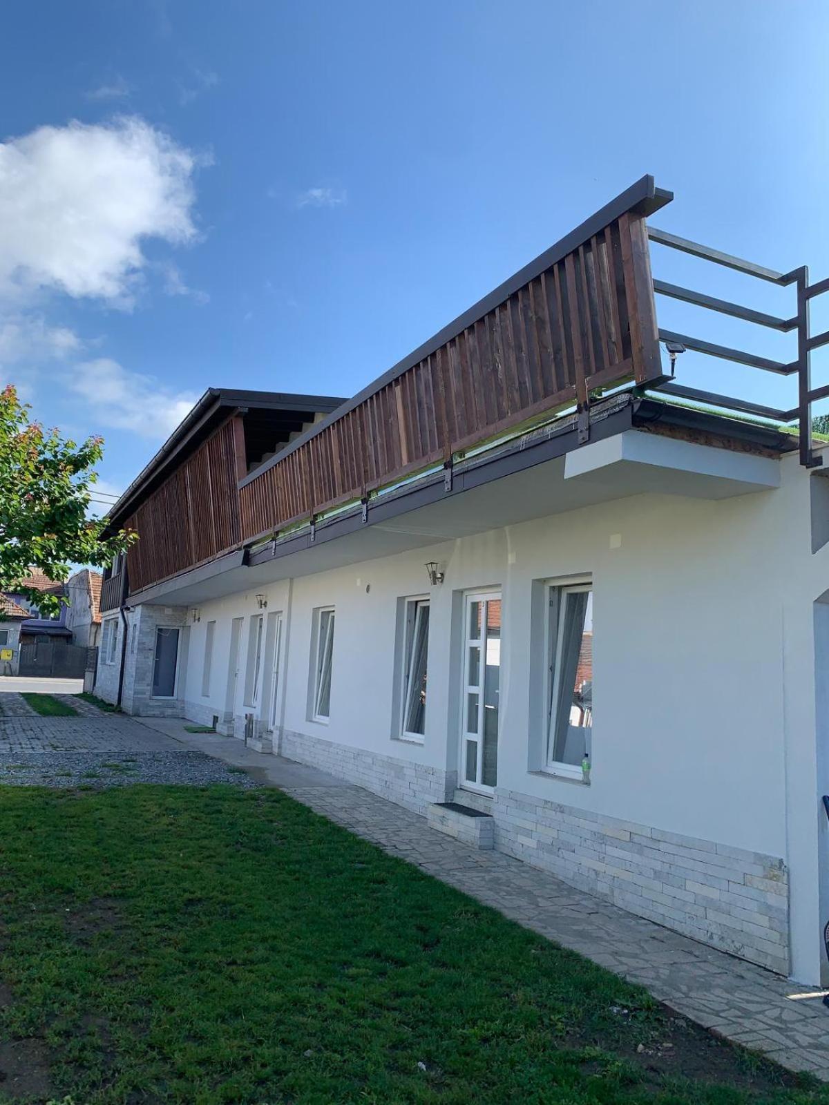 Luxus Cluj Airport Apartments Zewnętrze zdjęcie