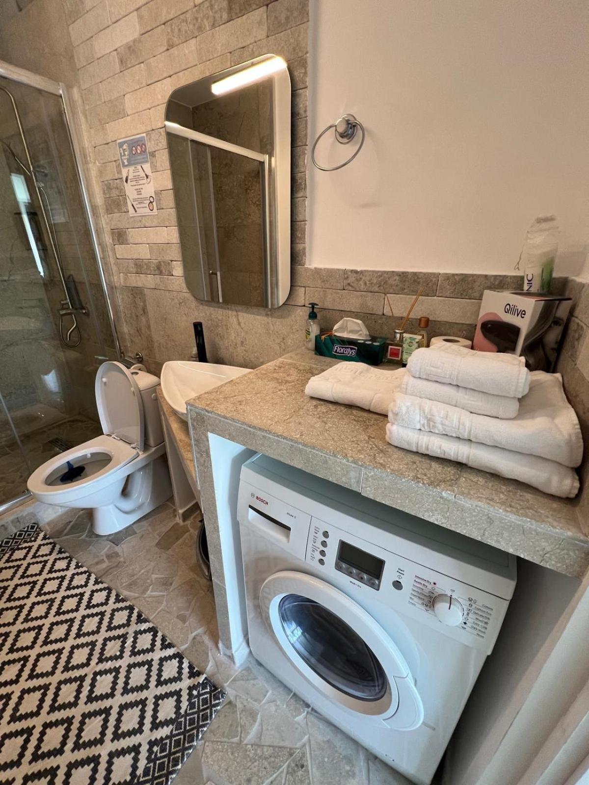 Luxus Cluj Airport Apartments Zewnętrze zdjęcie