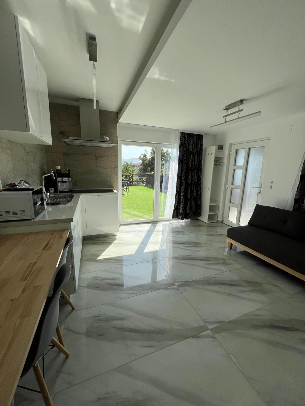 Luxus Cluj Airport Apartments Zewnętrze zdjęcie