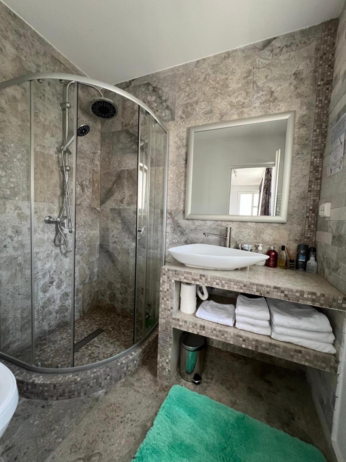 Luxus Cluj Airport Apartments Zewnętrze zdjęcie