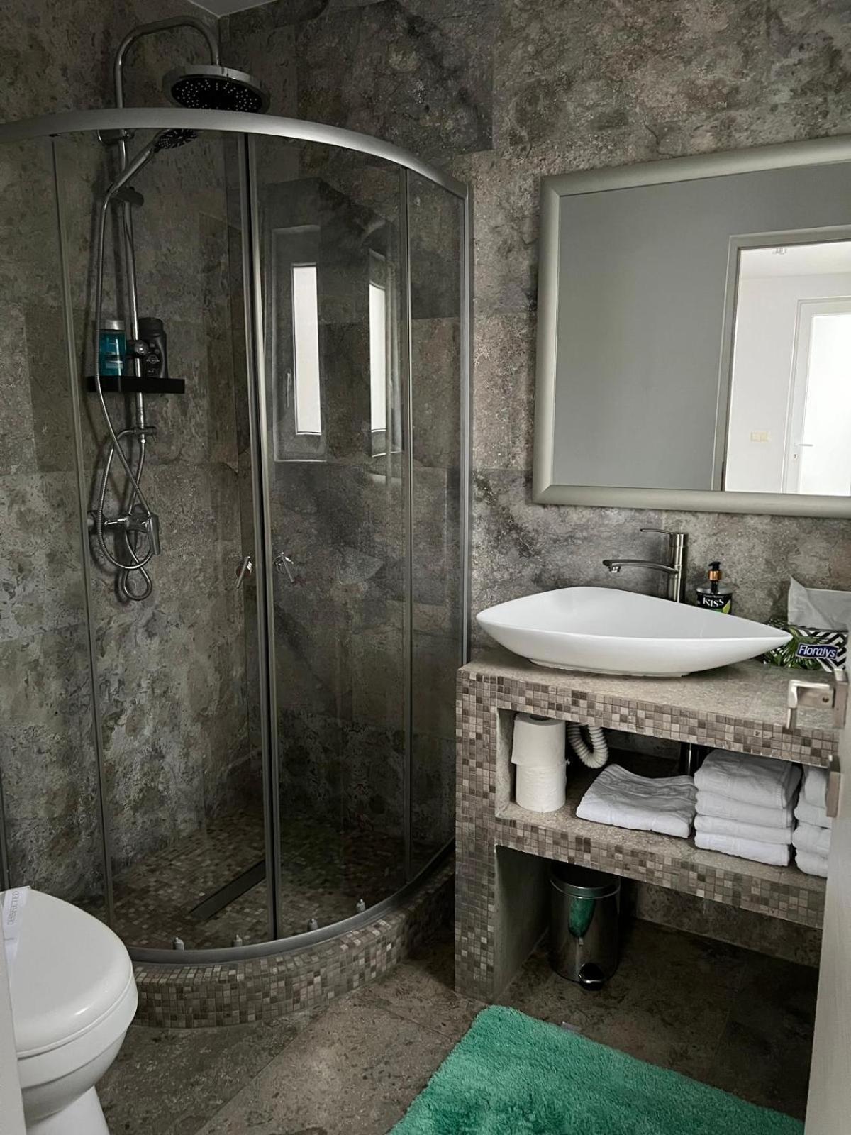 Luxus Cluj Airport Apartments Zewnętrze zdjęcie