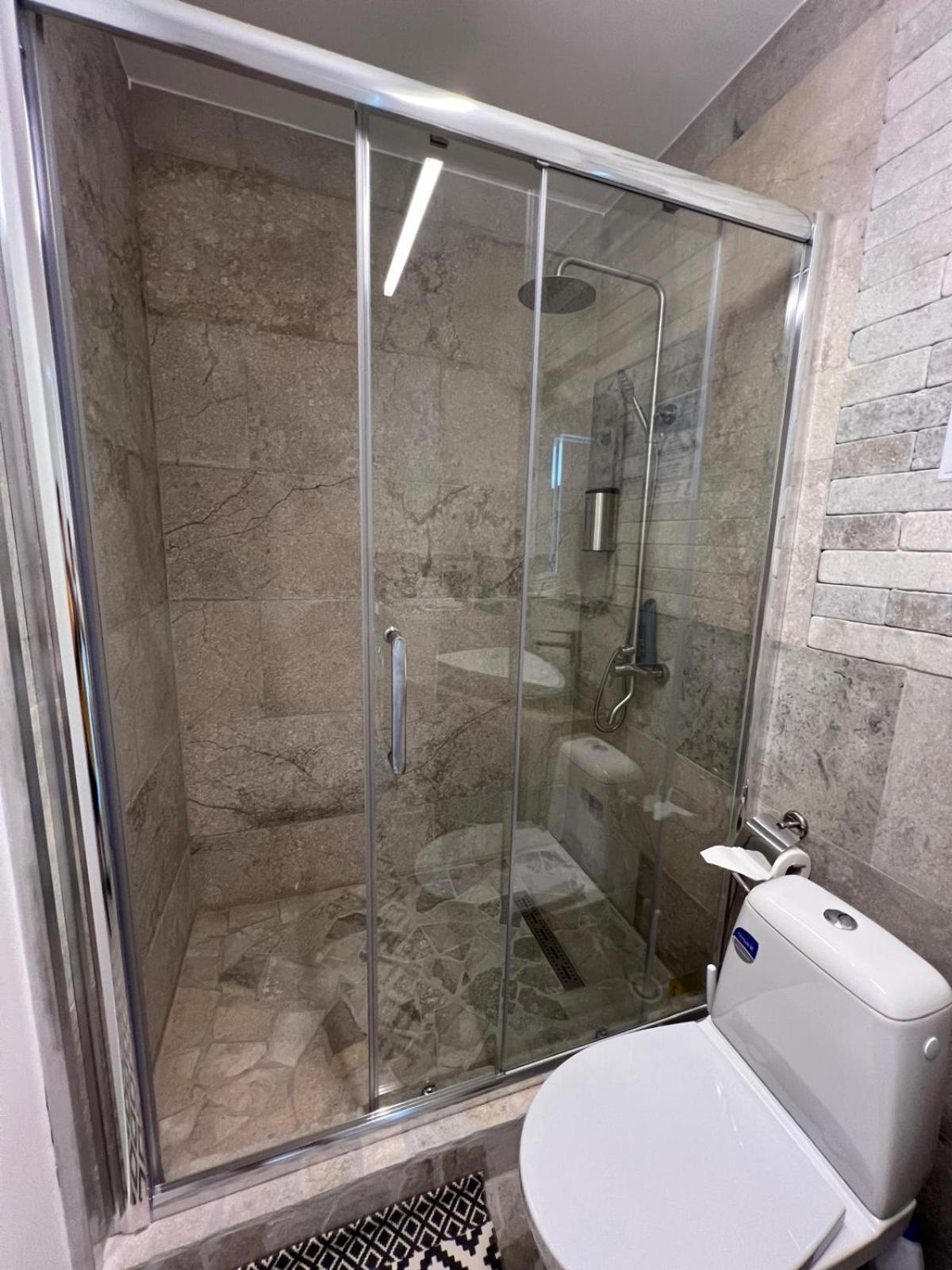 Luxus Cluj Airport Apartments Zewnętrze zdjęcie