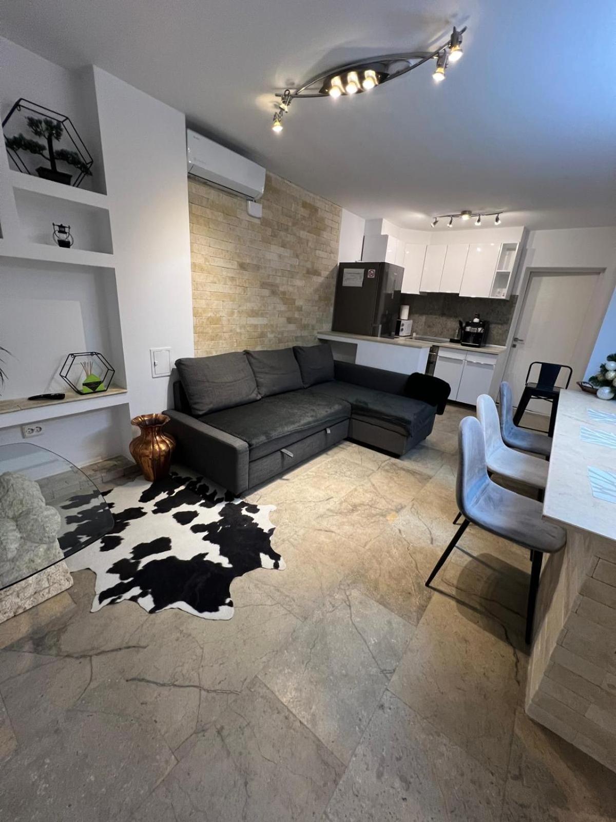 Luxus Cluj Airport Apartments Zewnętrze zdjęcie
